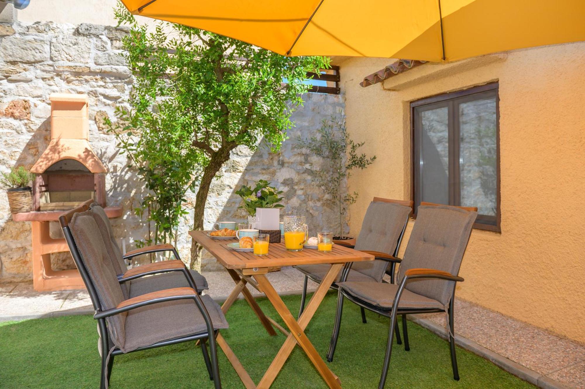 Apartman Dana Kastelir-Labinci Kültér fotó